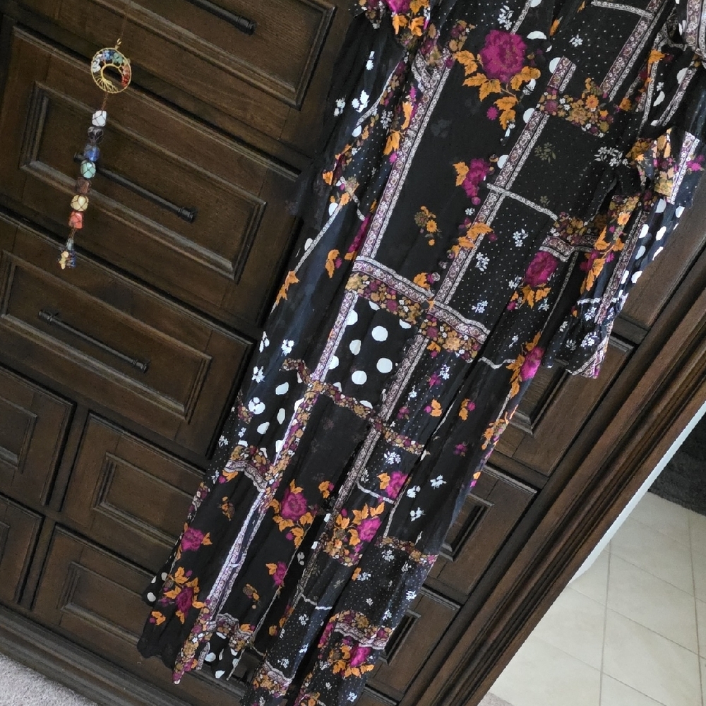 For LOVE AND LEMONS Floral Black Maxi Dress - Picture 3 of 5